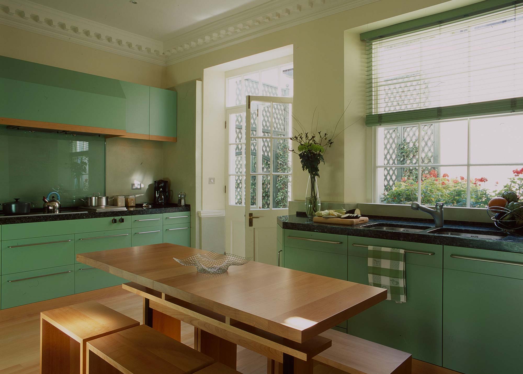 Interior Deign Example Slide - Modern Kitchen  